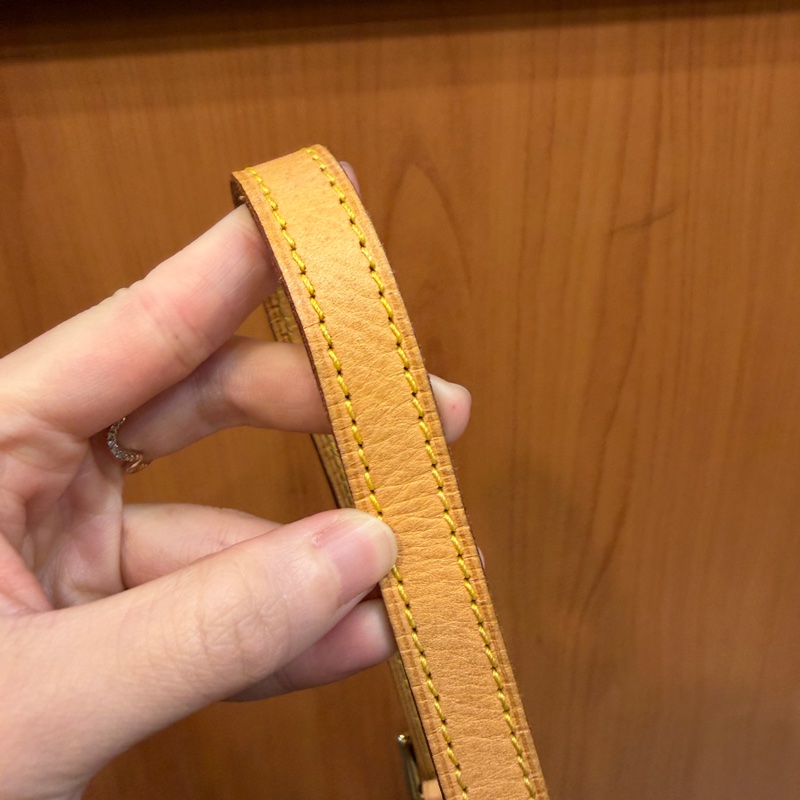 LV 本染皮可調節背帶-4