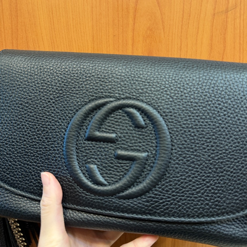 Gucci 黑牛皮淡金釦Soho流蘇下蓋斜背包-1