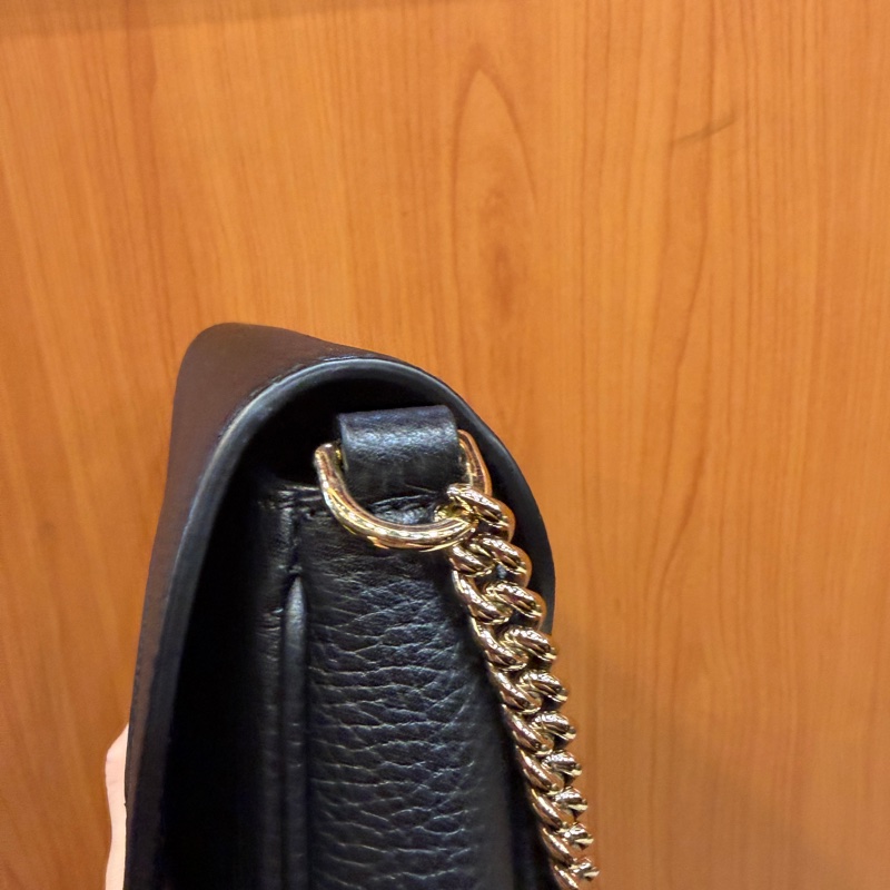 Gucci 黑牛皮淡金釦Soho流蘇下蓋斜背包-3