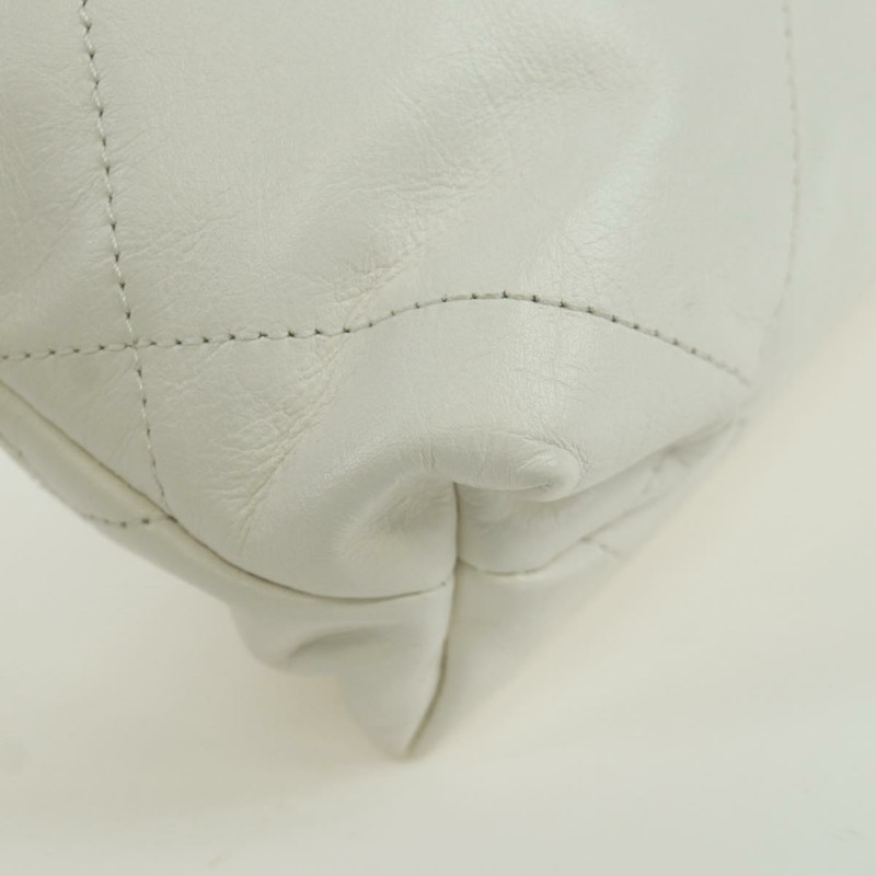 【日本直送】香奈兒 (CHANEL) Matelasse 鏈條肩背包，小牛皮材質，白色，金色 CC 標誌，貨號 BA11027SAM-14