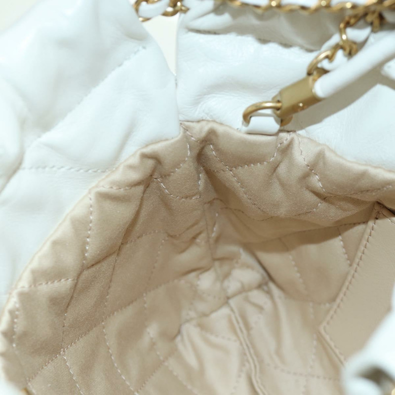 【日本直送】香奈兒 (CHANEL) Matelasse 鏈條肩背包，小牛皮材質，白色，金色 CC 標誌，貨號 BA11027SAM-20