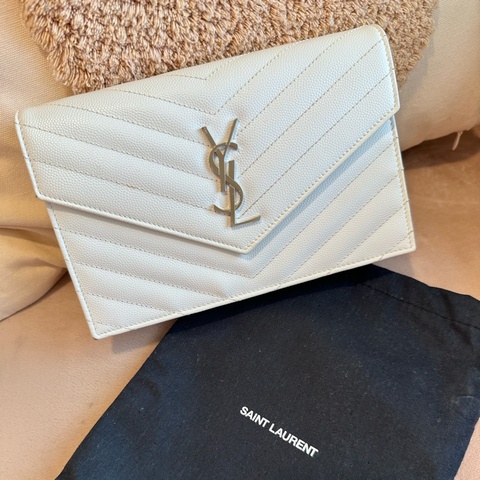 YSL聖羅蘭/白色銀釦WOC經典山形紋鏈帶信封包肩背包