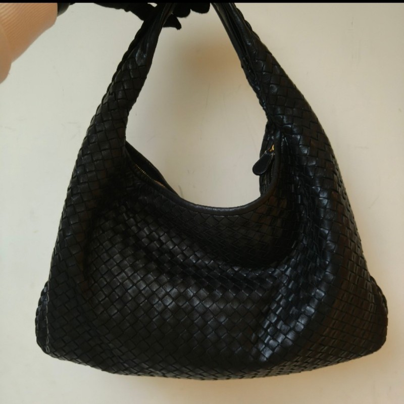 【8成新】㊣✨Bottega Veneta ✨寶緹嘉 BV Hop Bag 羊皮 黑色 編織 肩背包 腋下包 月牙包/二手樹屋🌳-2