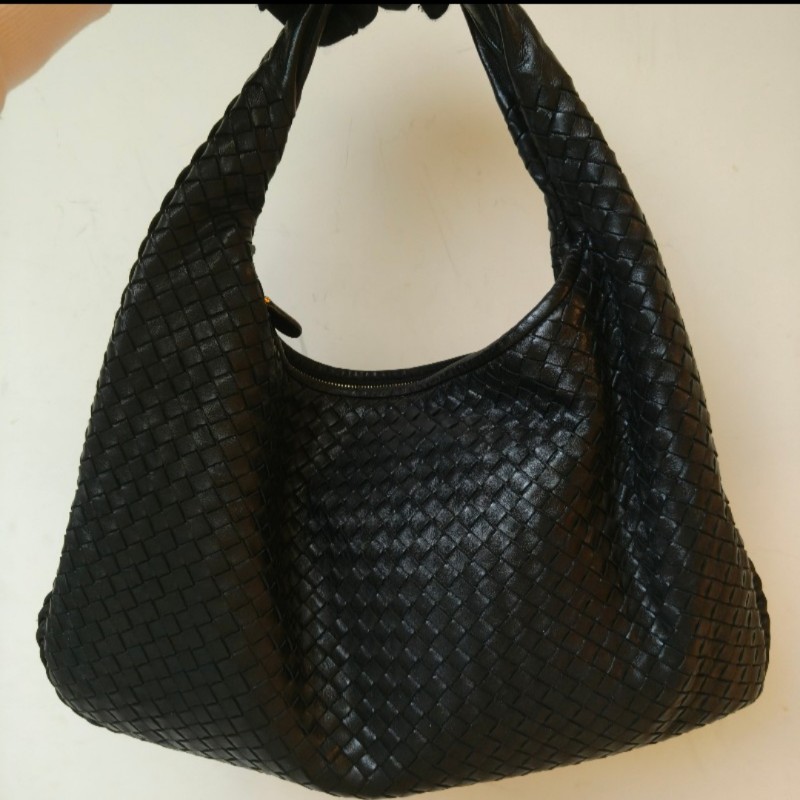 【8成新】㊣✨Bottega Veneta ✨寶緹嘉 BV Hop Bag 羊皮 黑色 編織 肩背包 腋下包 月牙包/二手樹屋🌳-4