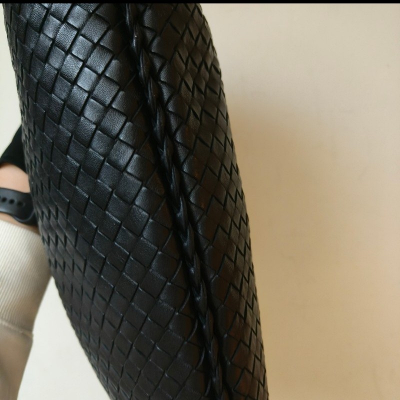 【8成新】㊣✨Bottega Veneta ✨寶緹嘉 BV Hop Bag 羊皮 黑色 編織 肩背包 腋下包 月牙包/二手樹屋🌳-9
