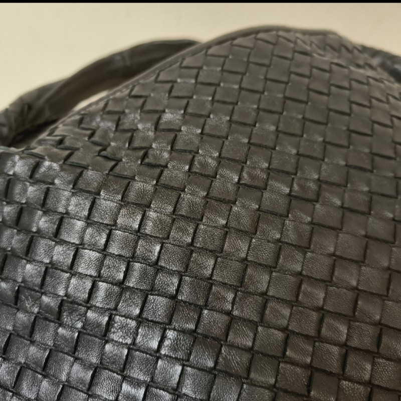 【8成新】㊣✨Bottega Veneta ✨寶緹嘉 BV Hop Bag 羊皮 黑色 編織 肩背包 腋下包 月牙包/二手樹屋🌳-21