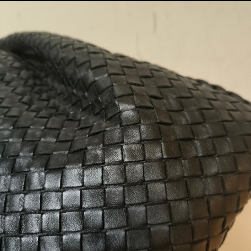 【8成新】㊣✨Bottega Veneta ✨寶緹嘉 BV Hop Bag 羊皮 黑色 編織 肩背包 腋下包 月牙包/二手樹屋🌳-22