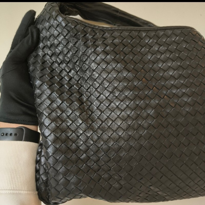 【8成新】㊣✨Bottega Veneta ✨寶緹嘉 BV Hop Bag 羊皮 黑色 編織 肩背包 腋下包 月牙包/二手樹屋🌳-23