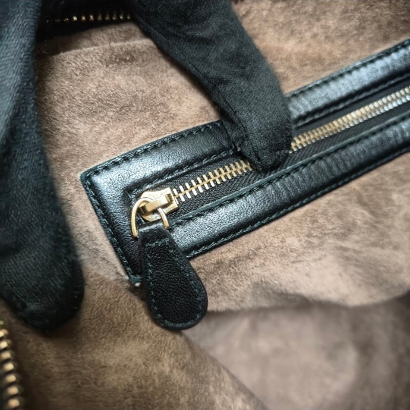 【8成新】㊣✨Bottega Veneta ✨寶緹嘉 BV Hop Bag 羊皮 黑色 編織 肩背包 腋下包 月牙包/二手樹屋🌳-40