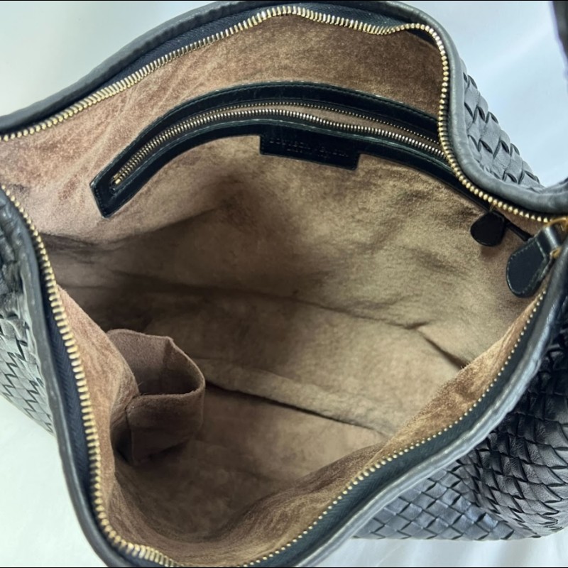【8成新】㊣✨Bottega Veneta ✨寶緹嘉 BV Hop Bag 羊皮 黑色 編織 肩背包 腋下包 月牙包/二手樹屋🌳-51
