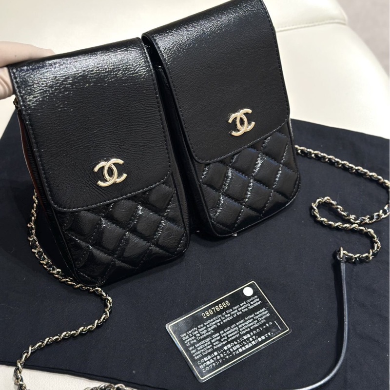  Chanel黑金油蠟皮雙子星 雙Logo斜挎包，稀有款。-3