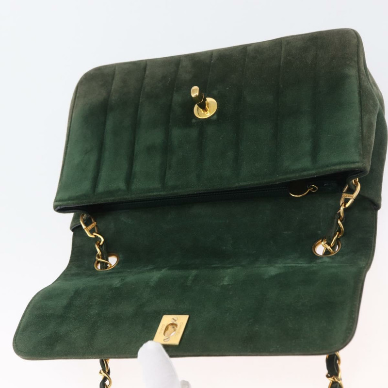 【日本直送】香奈兒 Mademoiselle 鏈條肩背包，絨面革材質，綠色金色雙C標誌，正品 BSZ035SAV-14