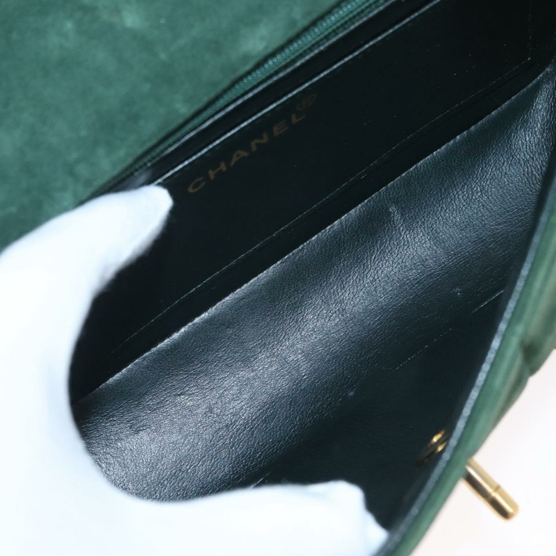 【日本直送】香奈兒 Mademoiselle 鏈條肩背包，絨面革材質，綠色金色雙C標誌，正品 BSZ035SAV-19