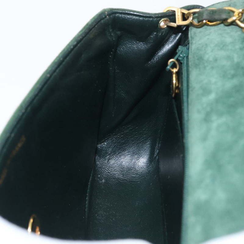 【日本直送】香奈兒 Mademoiselle 鏈條肩背包，絨面革材質，綠色金色雙C標誌，正品 BSZ035SAV-21