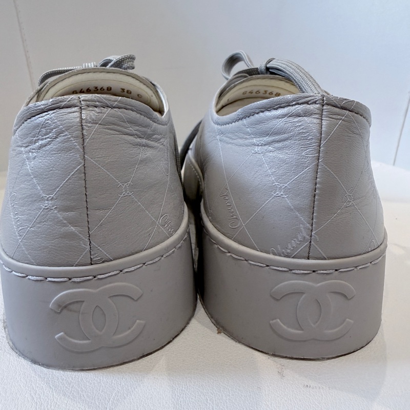 Chanel✨2025P 油蠟牛皮暗紋logo厚底餅乾鞋大頭鞋 #38-15