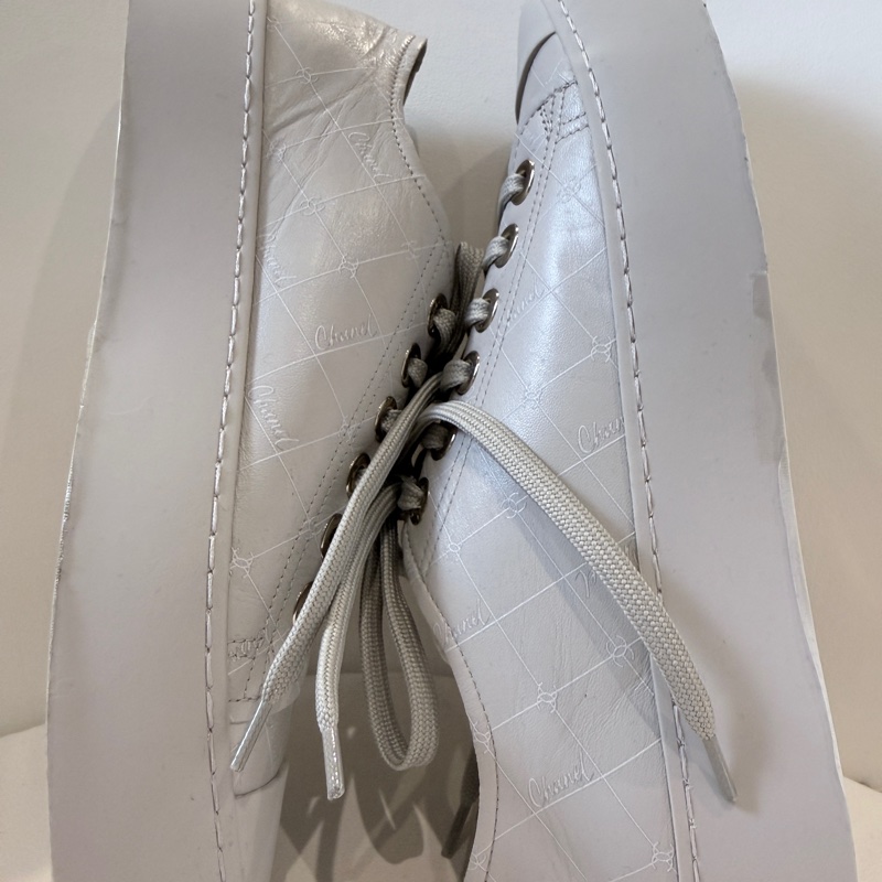 Chanel✨2025P 油蠟牛皮暗紋logo厚底餅乾鞋大頭鞋 #38-23