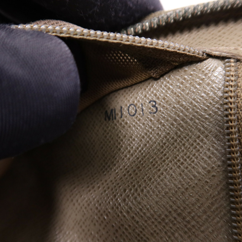 LOUIS VUITTON Damier Geant Mage Sling Bag銀扣腰包-7