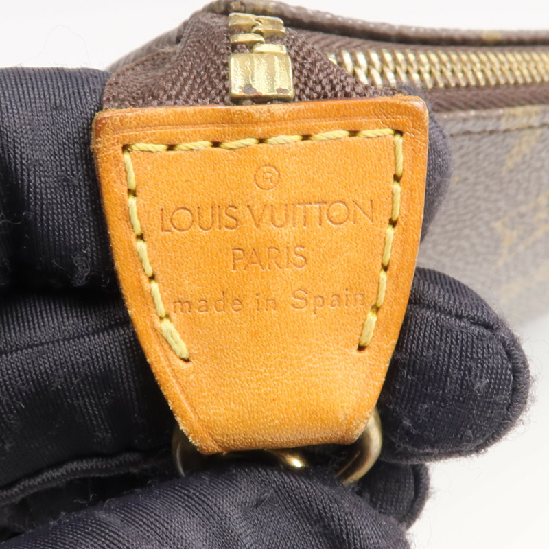 LOUIS VUITTON Monogram Pochette Accessoires金扣手挽袋棕色-7