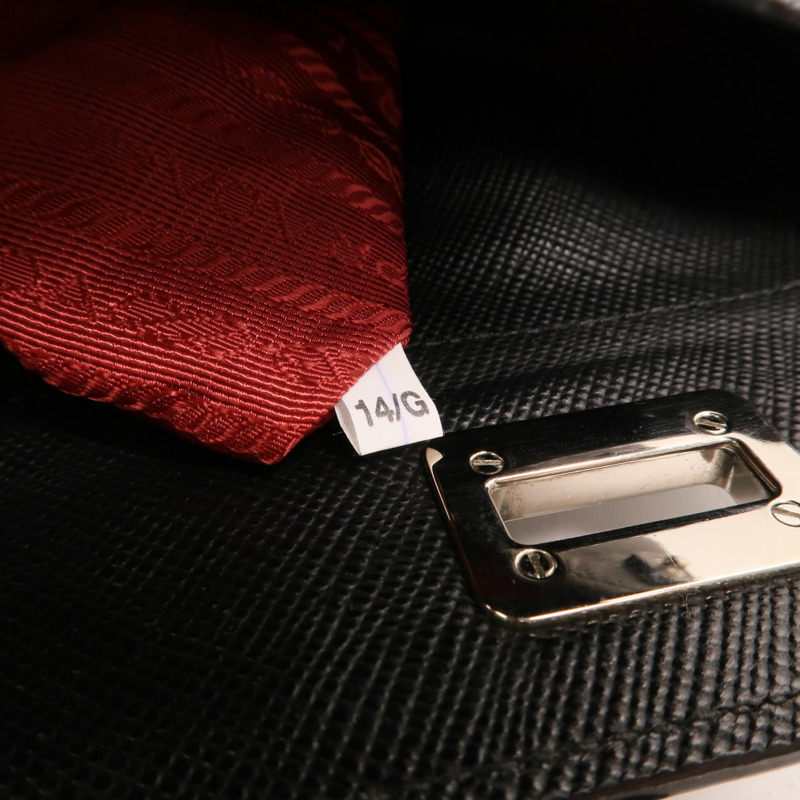 PRADA Saffiano皮革2 Way Shoulder銀扣手挽肩背兩用袋-6