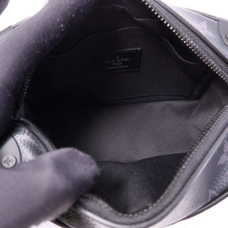 LOUIS VUITTON Monogram Eclipse Mini Soft Trunk肩背袋-4