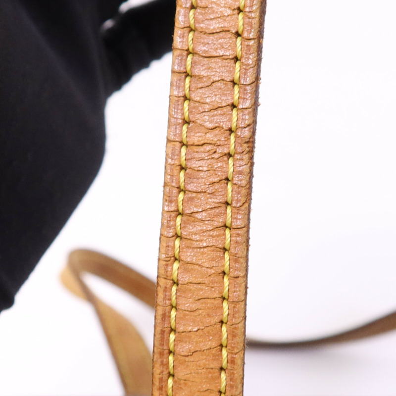 LOUIS VUITTON Monogram Papillon GM金扣手挽袋-16