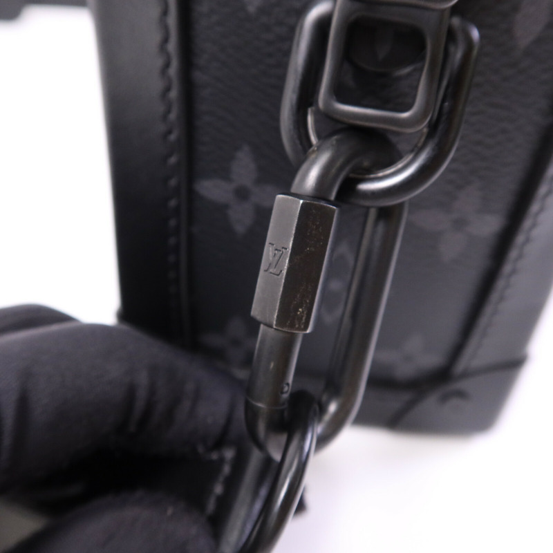 LOUIS VUITTON Monogram Eclipse Soft Trunk肩背袋-7