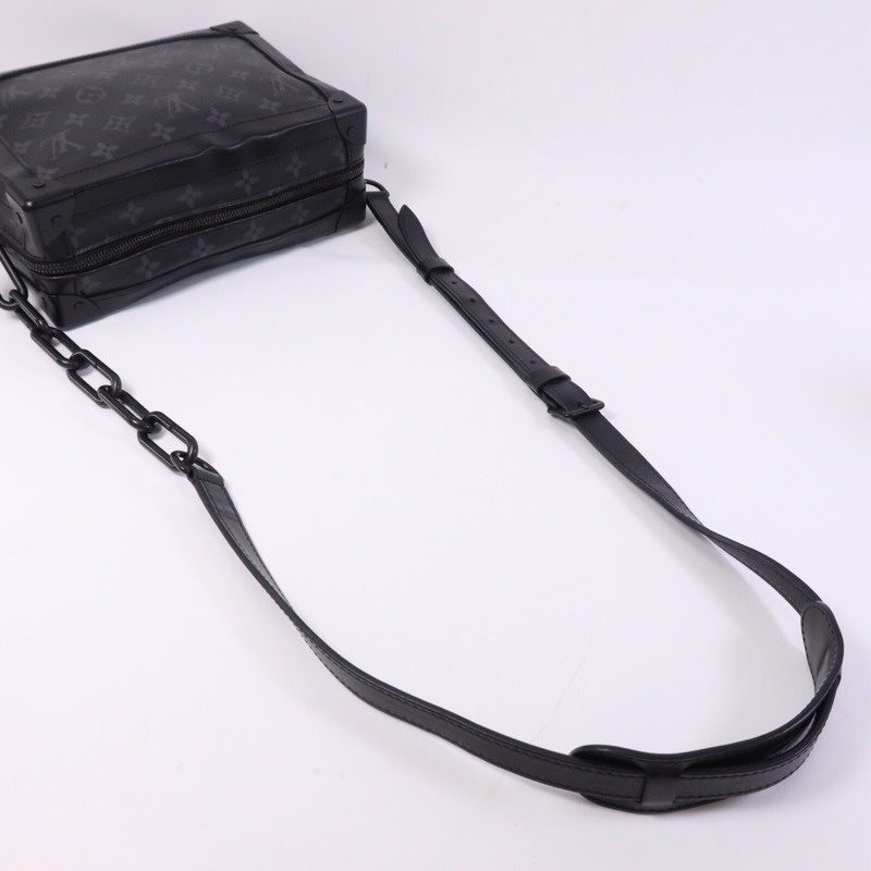 LOUIS VUITTON Monogram Eclipse Soft Trunk肩背袋-9