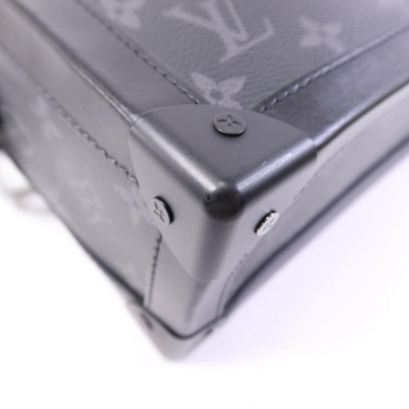 LOUIS VUITTON Monogram Eclipse Soft Trunk肩背袋-13