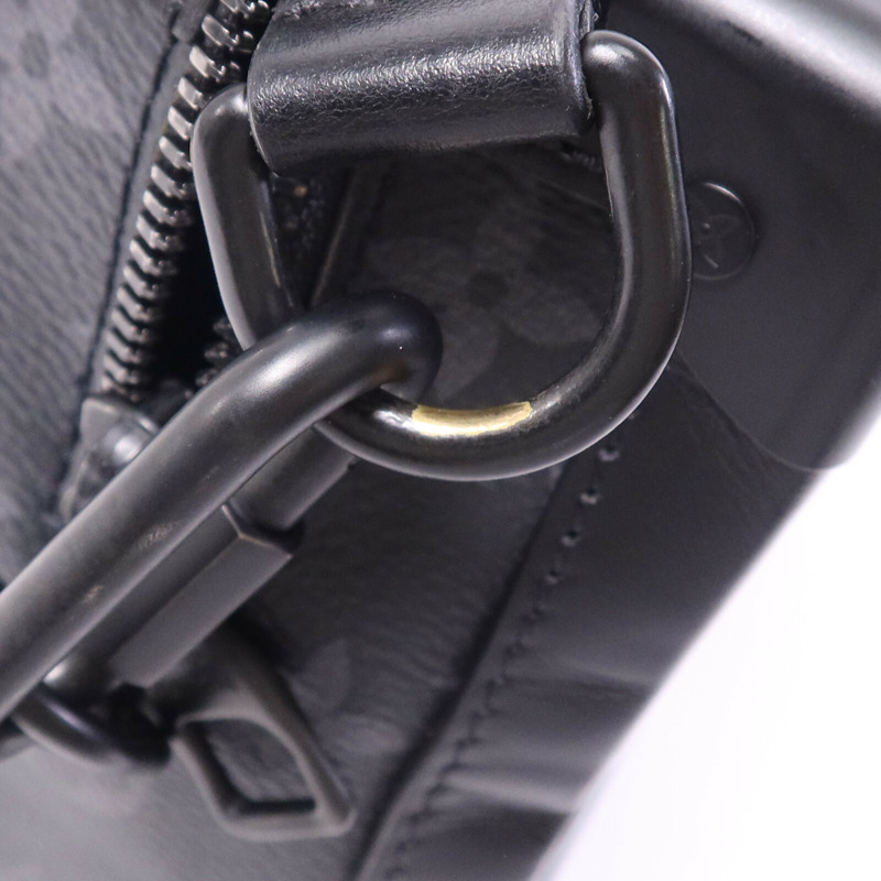 LOUIS VUITTON Monogram Eclipse Soft Trunk肩背袋-14