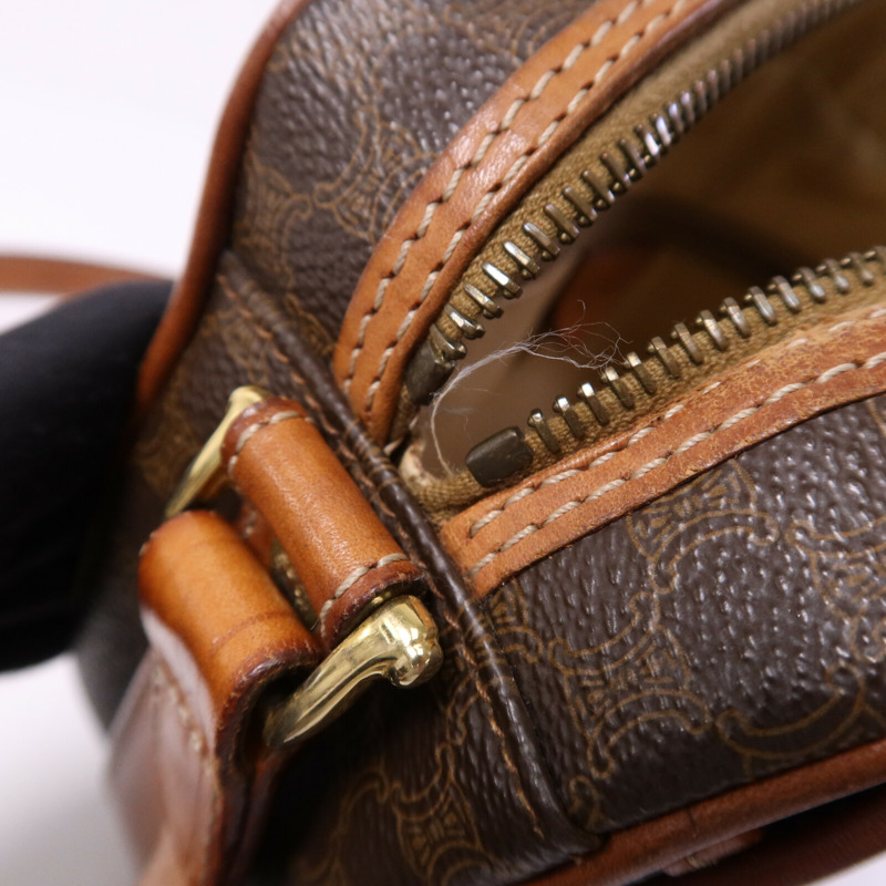 CELINE 塗層帆布Vintage Madama金扣肩背袋-17