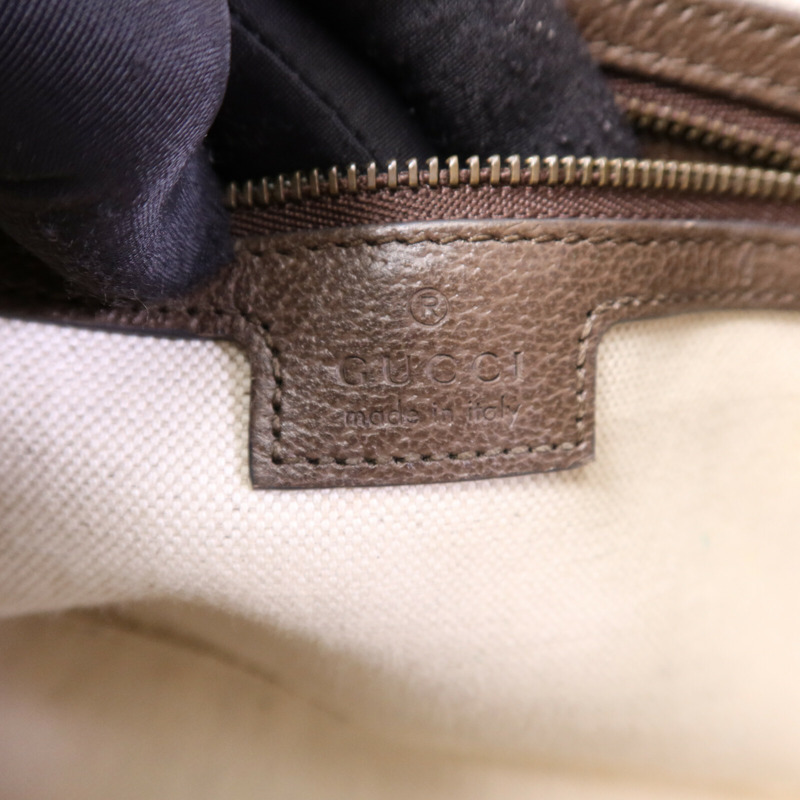 GUCCI 塗層帆布GG Supreme Wristlet Crossbody Bag金扣肩背袋-5