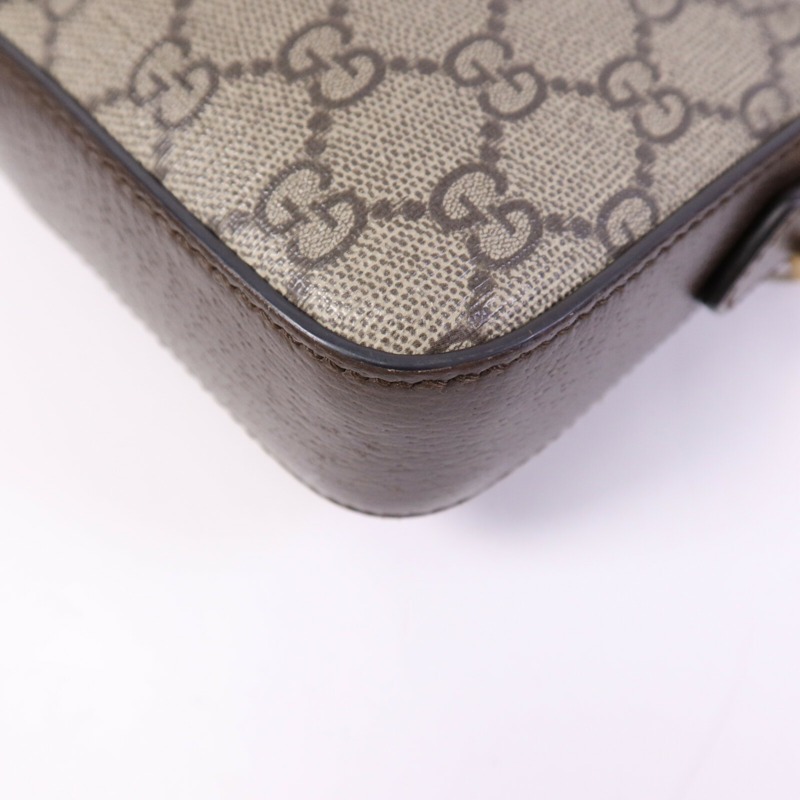 GUCCI 塗層帆布GG Supreme Wristlet Crossbody Bag金扣肩背袋-12