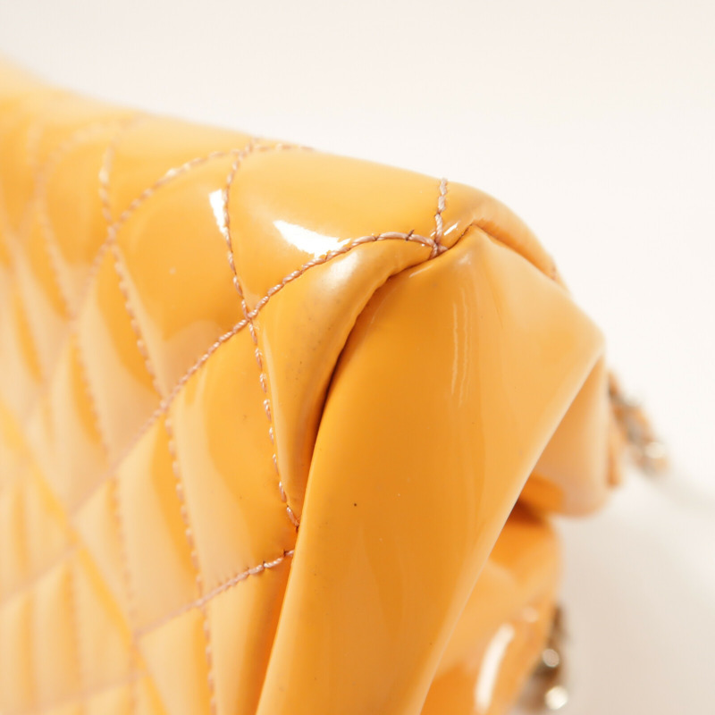 CHANEL 漆皮皮革Chain Shoulder銀扣鏈帶肩背袋-12