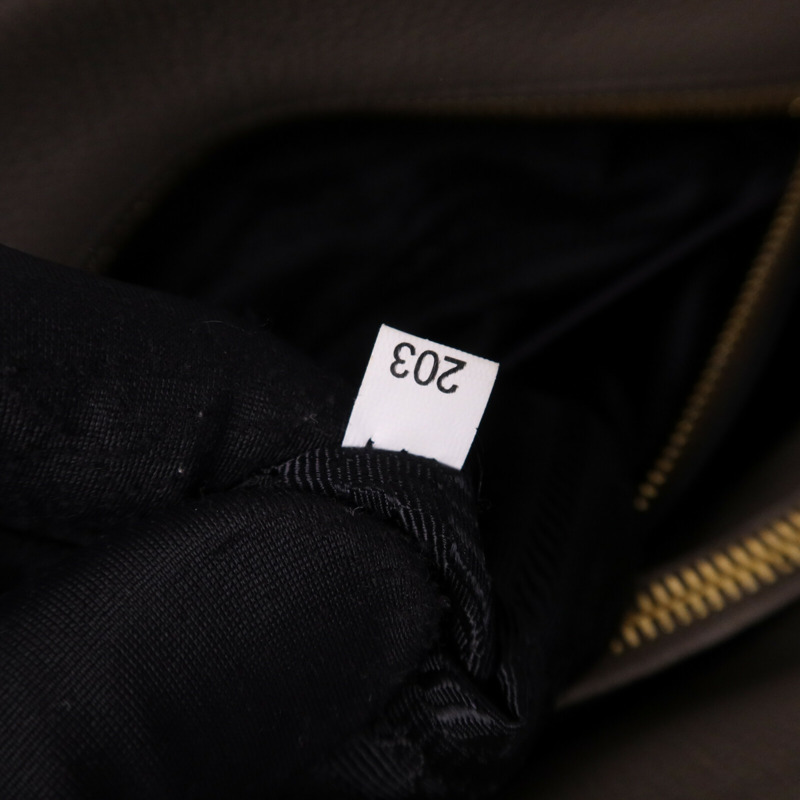 PRADA 牛皮皮革Vitello Daino金扣手挽肩背兩用袋-8