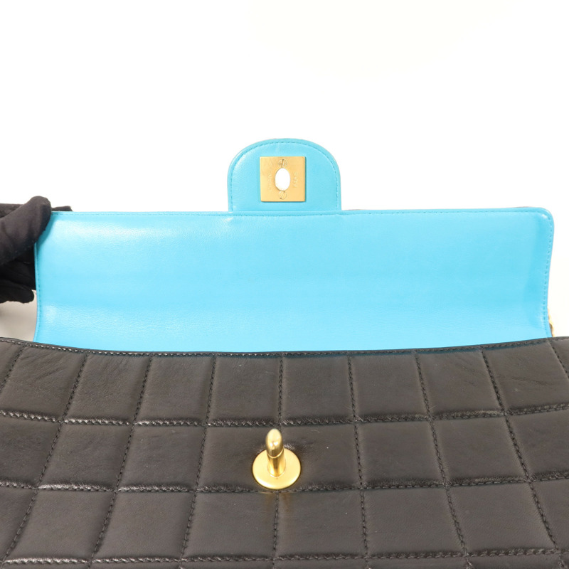 CHANEL 羊皮皮革Chocolate Bar Vintage金扣鏈帶肩背袋-16