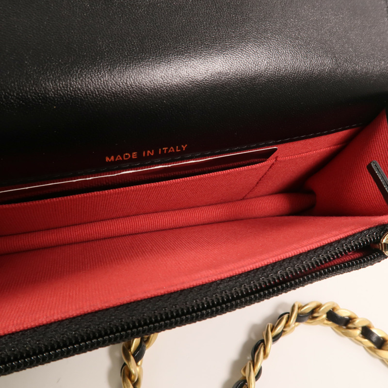 CHANEL 羊皮皮革Chanel 19 Phone Bag金扣鏈帶手挽肩背兩用袋-4