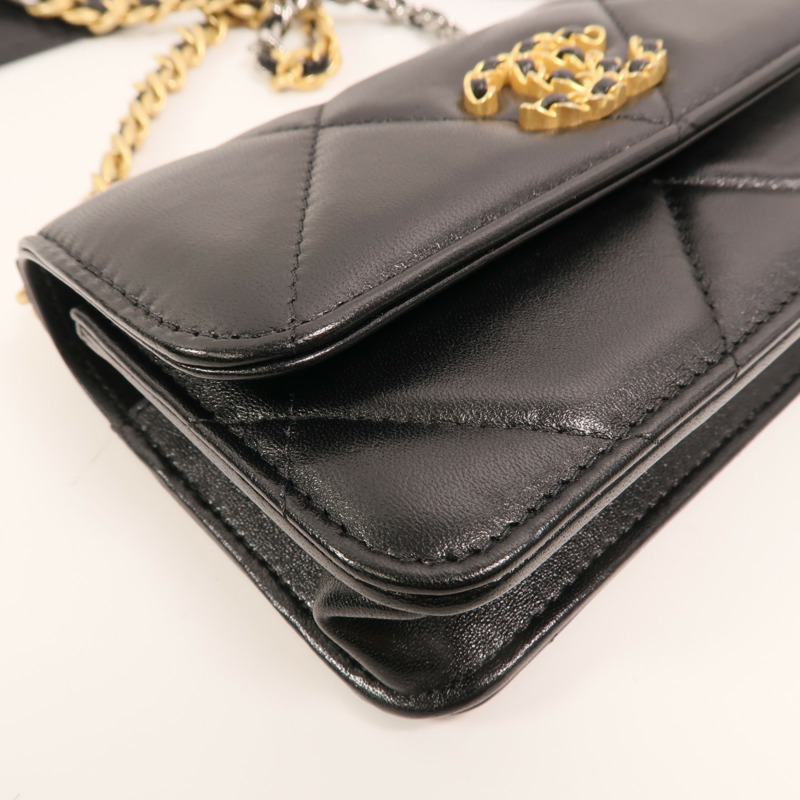 CHANEL 羊皮皮革Chanel 19 Phone Bag金扣鏈帶手挽肩背兩用袋-10