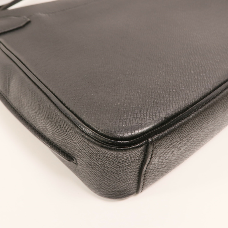 LOUIS VUITTON Taiga Roman PM銀扣肩背袋-11