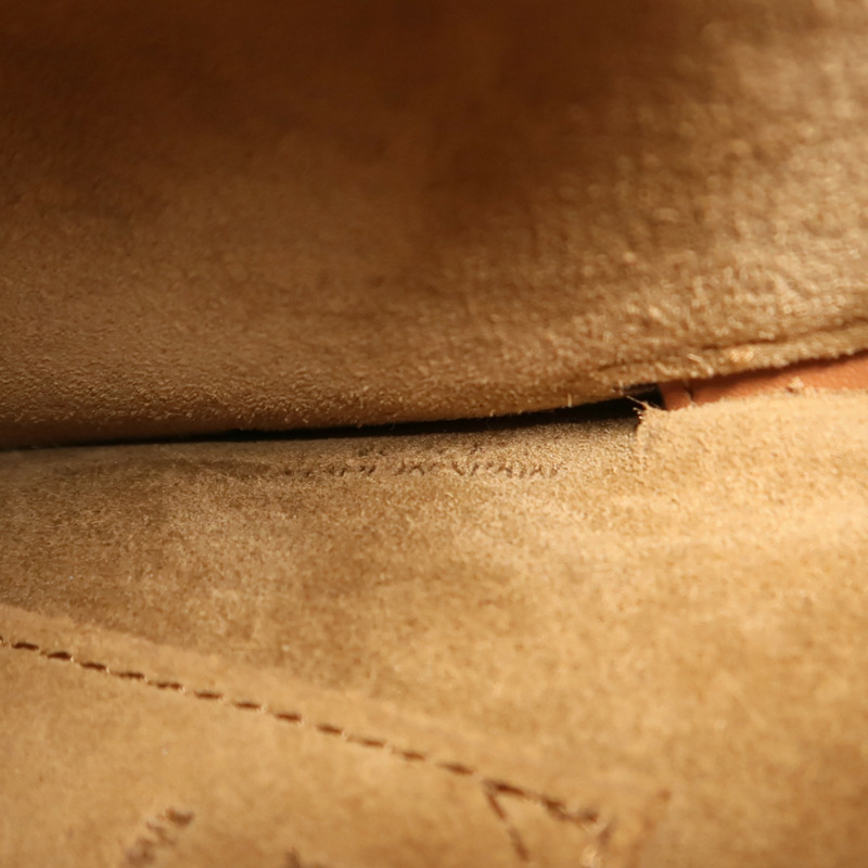 LOEWE 牛皮皮革Small Gate金扣肩背袋-6