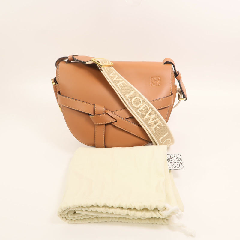 LOEWE 牛皮皮革Small Gate金扣肩背袋-8