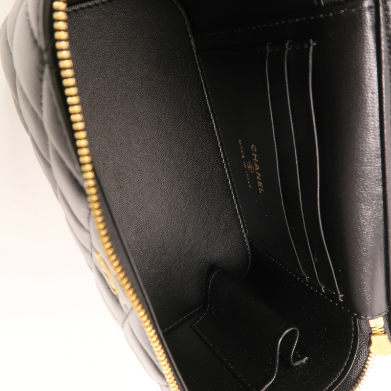 CHANEL 羊皮皮革Vanity Case金扣鏈帶肩背袋-4
