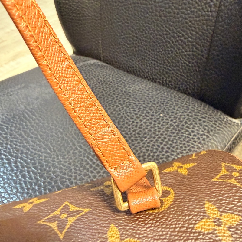 LV 咖色巴比龍 中號-16