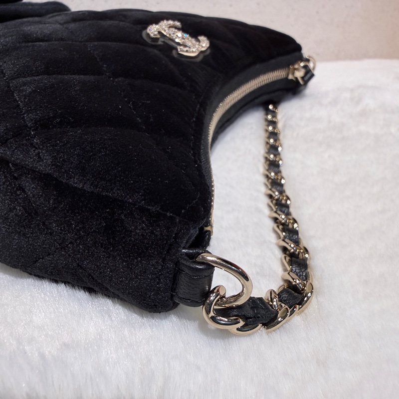 Chanel✨絲絨月亮包彎月包鏈條包-15