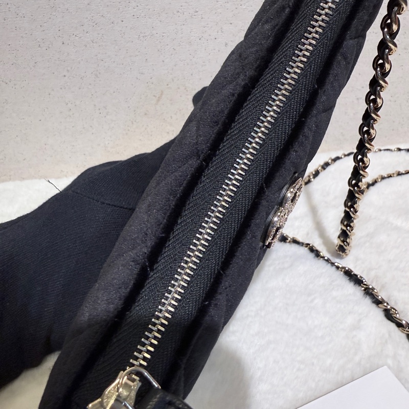 Chanel✨絲絨月亮包彎月包鏈條包-21