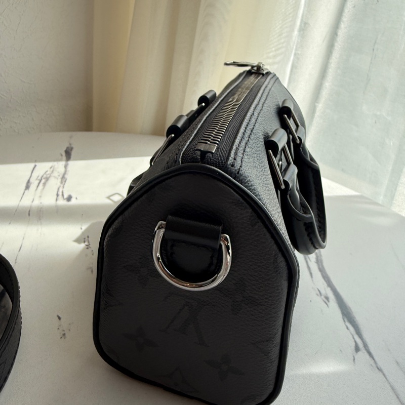 Lv keepall Xs 20cm 斜背包🤍🤍💕男女都可以-2