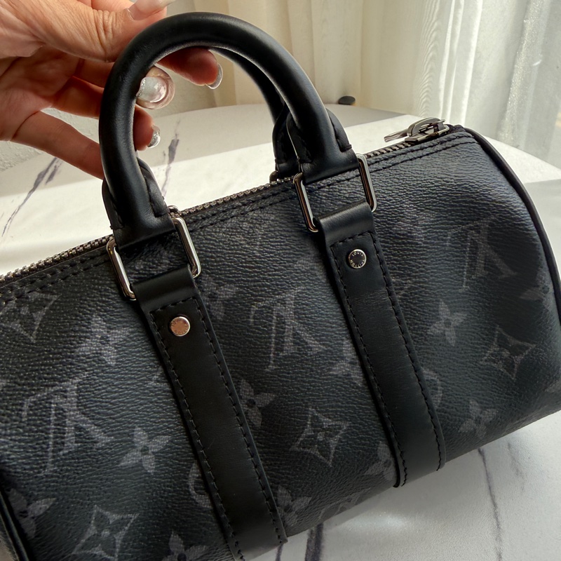 Lv keepall Xs 20cm 斜背包🤍🤍💕男女都可以-7