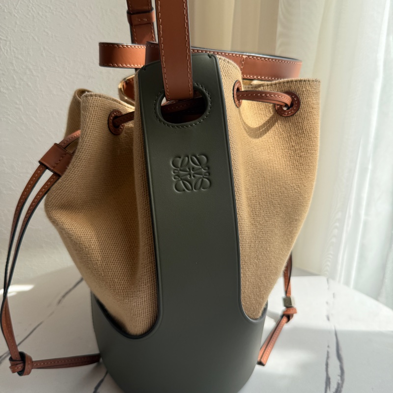Loewe 氣球包 🖤🤍❤️中款 拼色好看-1