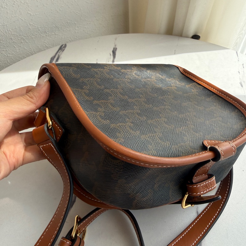 Celine 半圓小馬鞍包-6