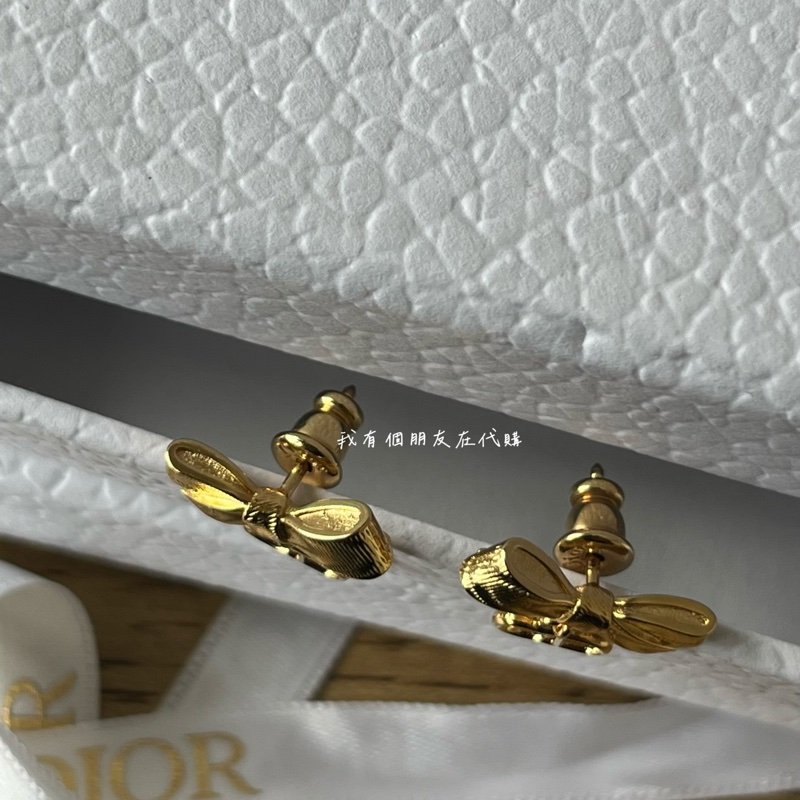 《我有個朋友在代購》Dior金色迷你蝴蝶結耳環-2