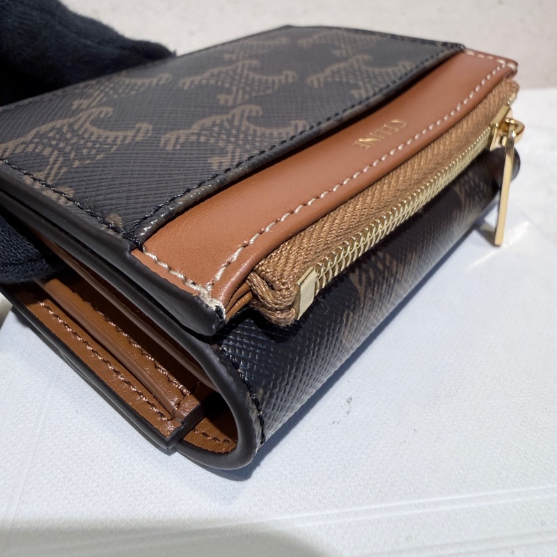 Celine✨可拆式TRIOMPHE標誌印花短款短夾錢包卡包 二合一-25